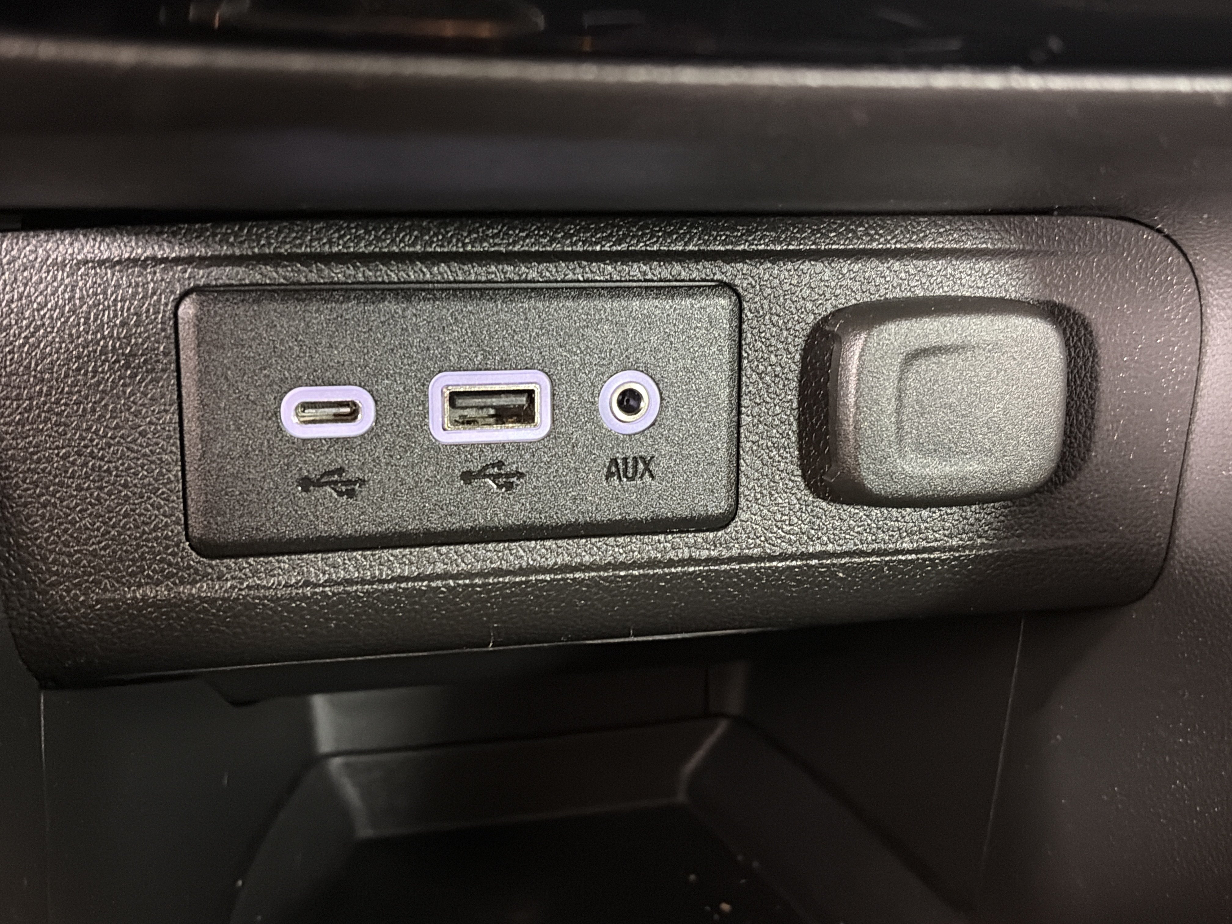 Used 2020 Buick Encore GX Essence FWD image 24
