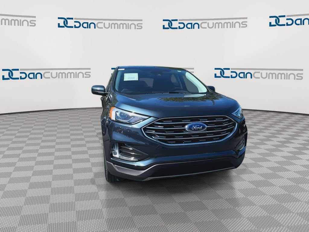 Used 2022 Ford Edge SEL w/ Convenience Package AWD/4WD image 3