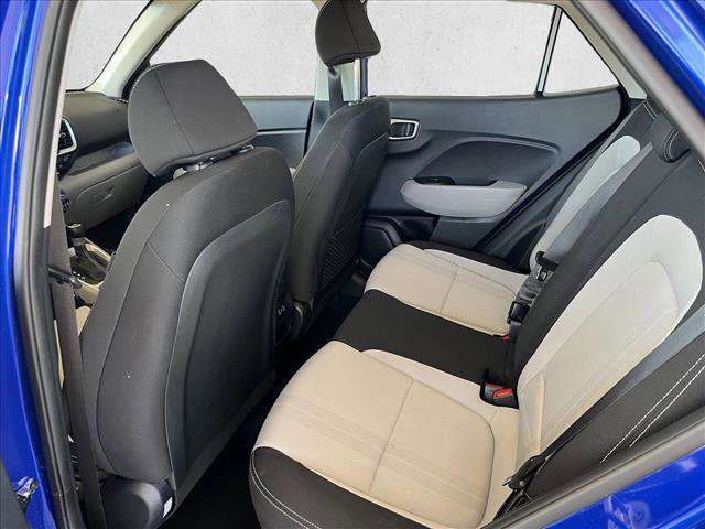 Used 2025 Hyundai Venue SEL image 10