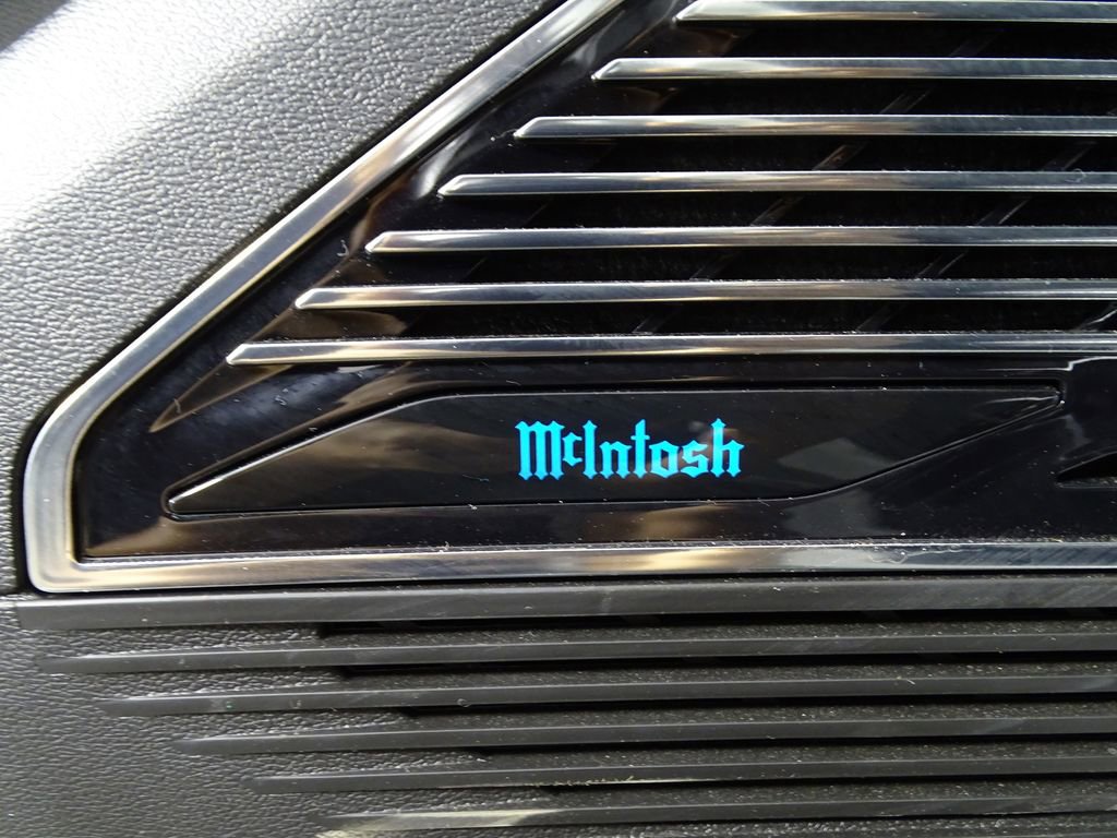 Used 2024 Jeep Wagoneer Launch Edition image 16