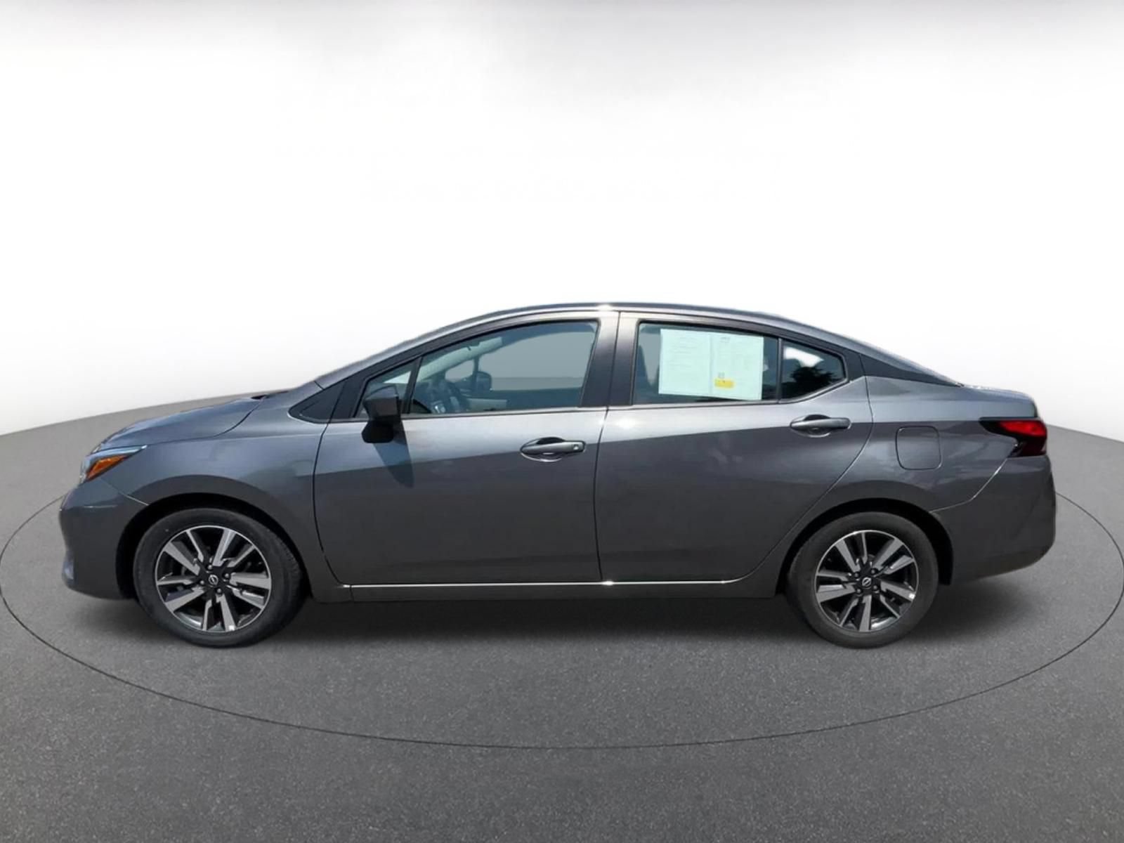Used 2025 Nissan Versa SV FWD image 7