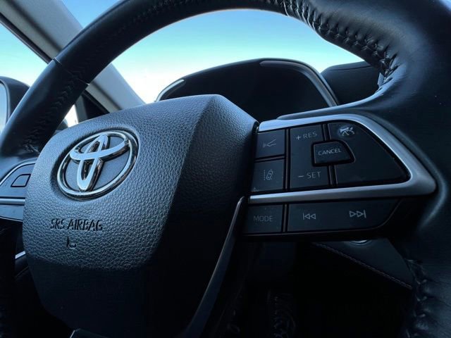 Used 2022 Toyota Highlander XLE image 23