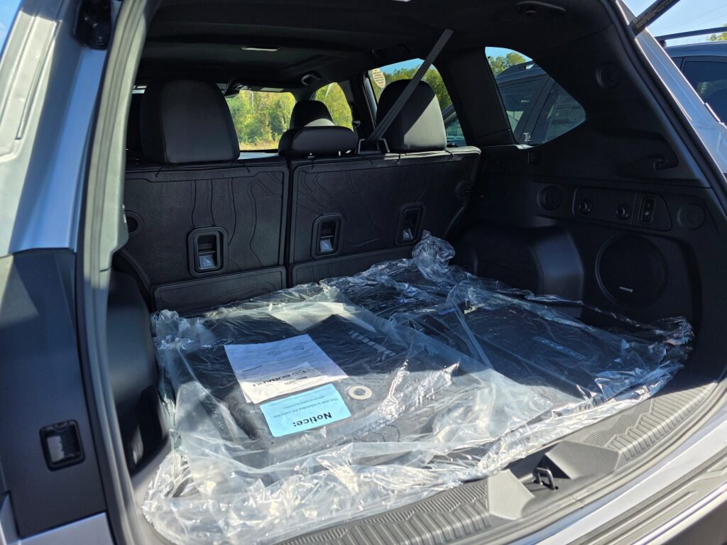 New 2025 Subaru Forester Touring image 9