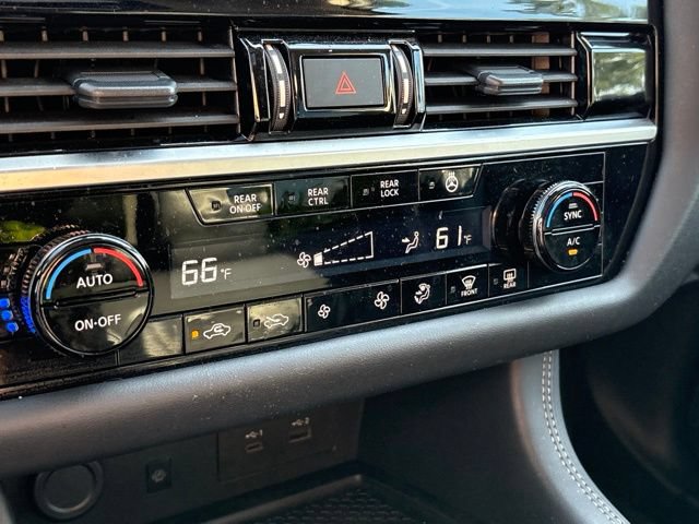 Certified 2025 Nissan Pathfinder Platinum AWD/4WD image 18