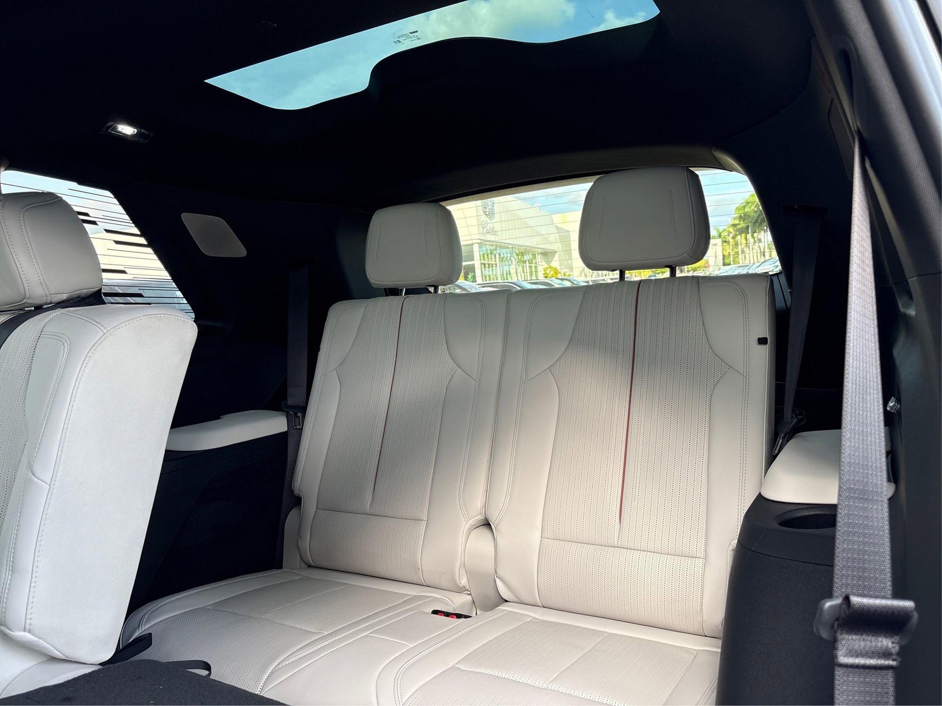 New 2026 Cadillac Vistiq Sport image 12