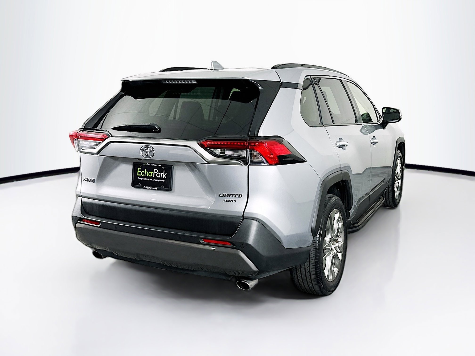Used 2019 Toyota RAV4 Limited w/ Cold Weather Package image 9