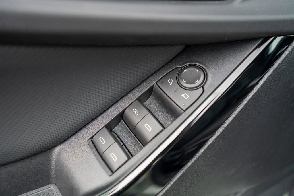 Certified 2026 Chevrolet Equinox LT image 23