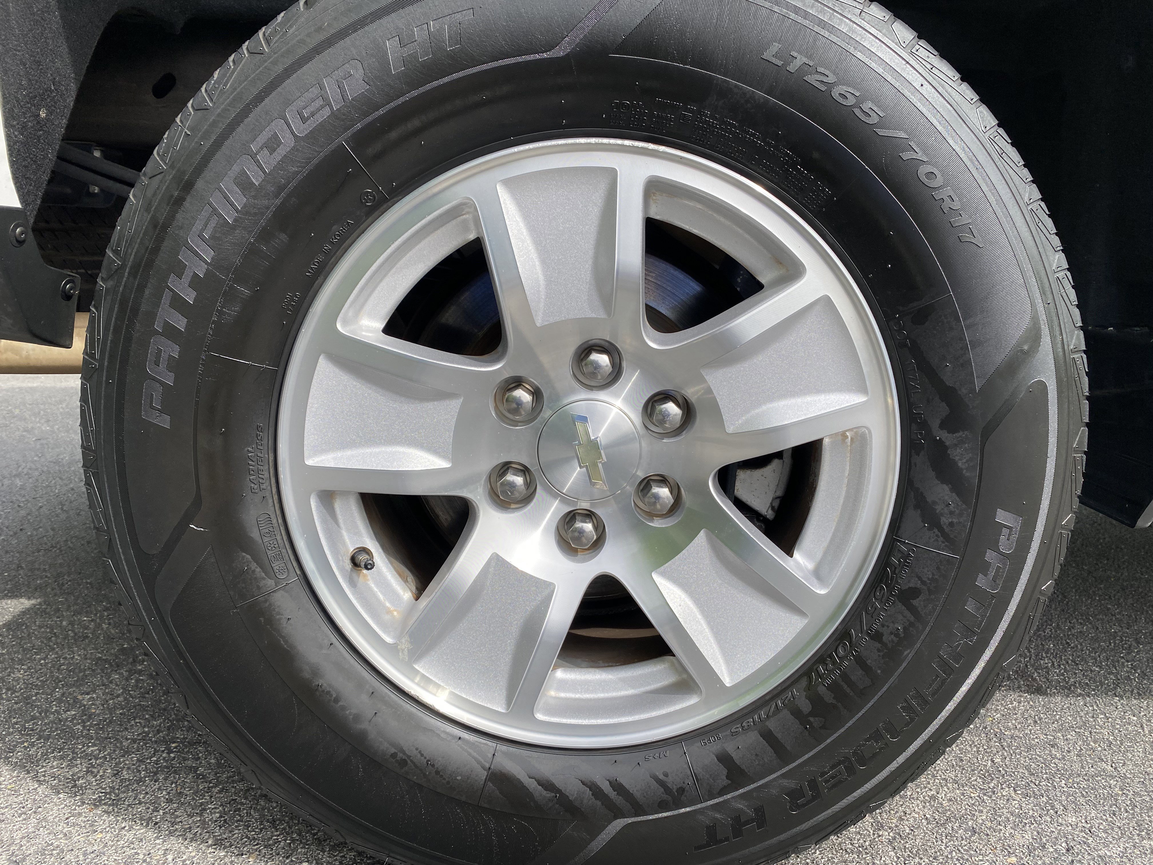 Used 2018 Chevrolet Silverado 1500 LT image 40