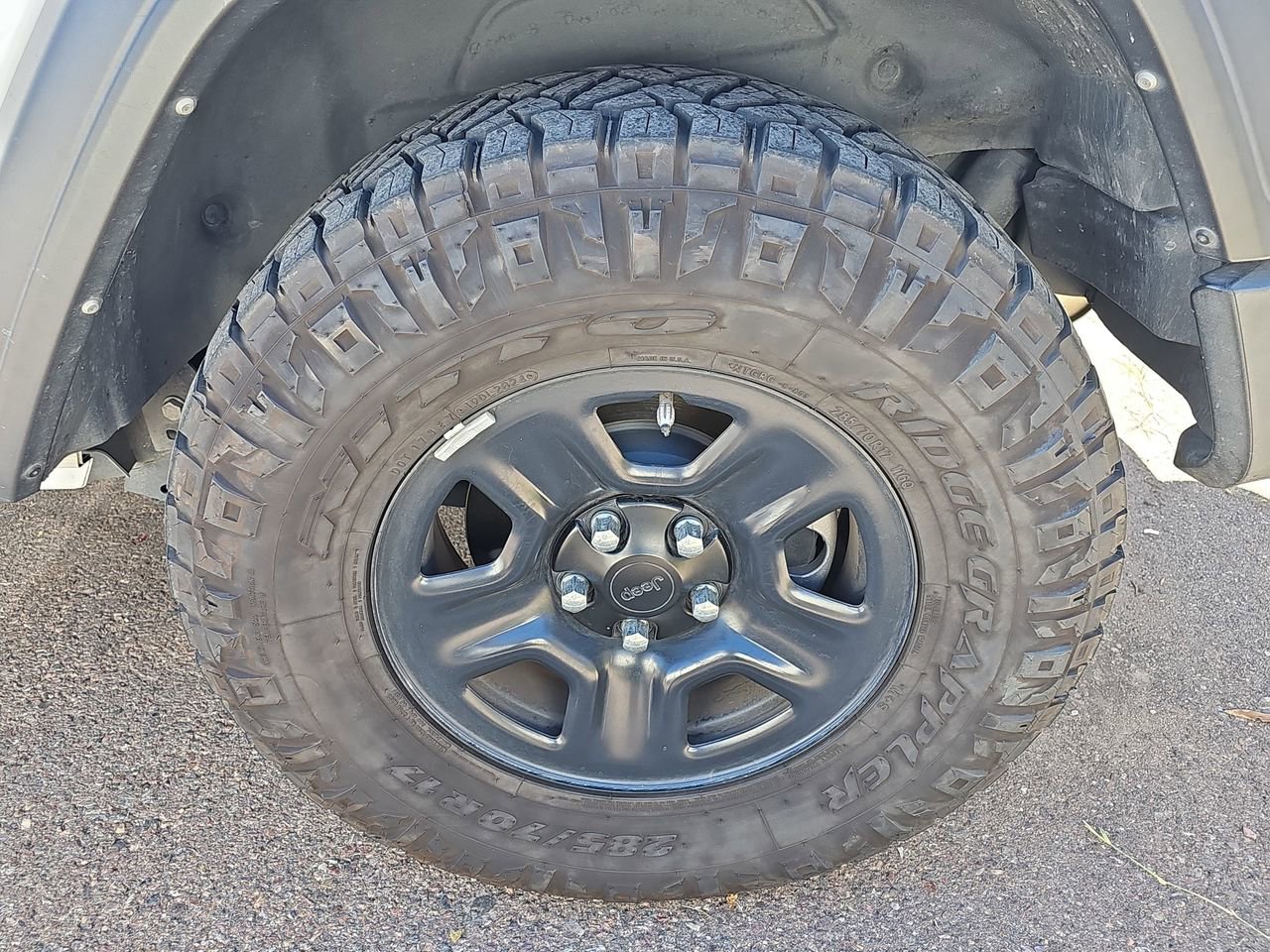 Used 2022 Jeep Wrangler Sport image 11