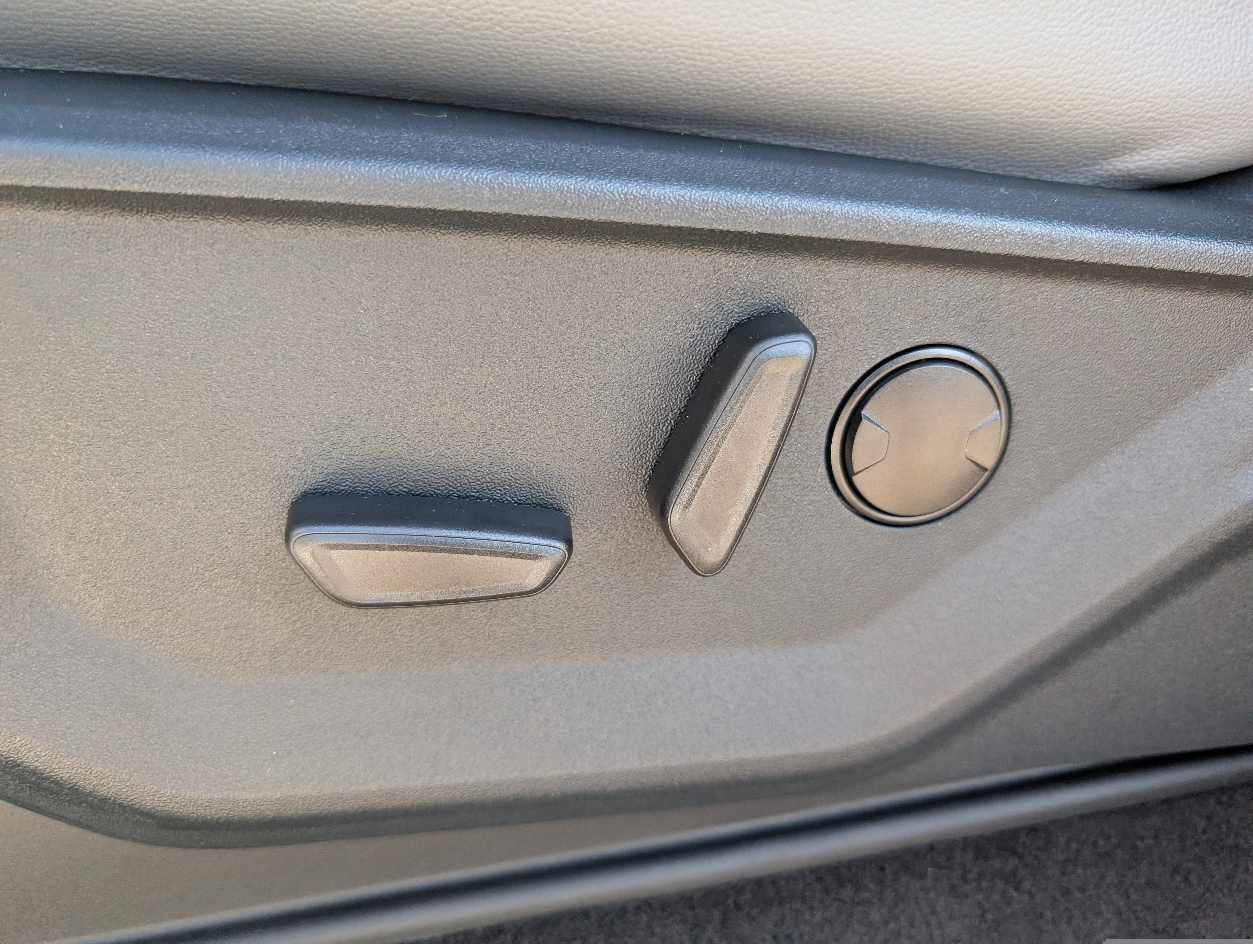 New 2025 Ford F150 Lightning Flash image 25