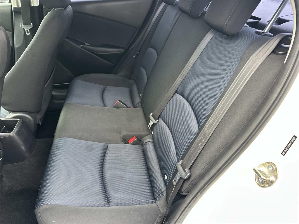 Used 2019 Toyota Yaris LE image 12