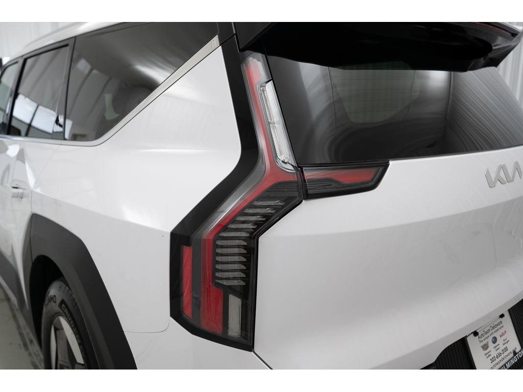 New 2026 Kia EV9 Wind image 10