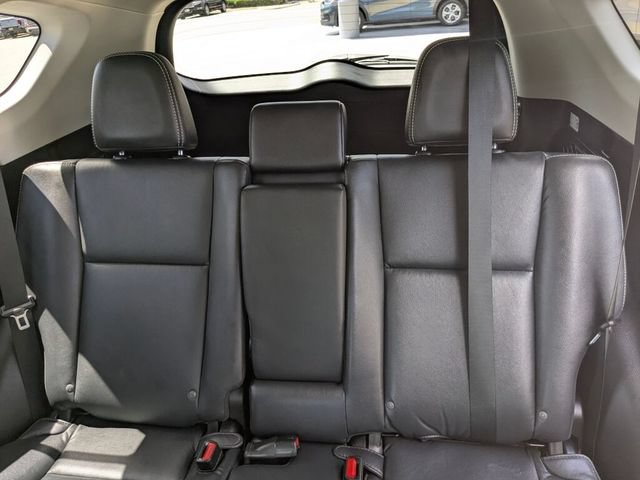 Used 2017 Toyota RAV4 Platinum FWD image 32