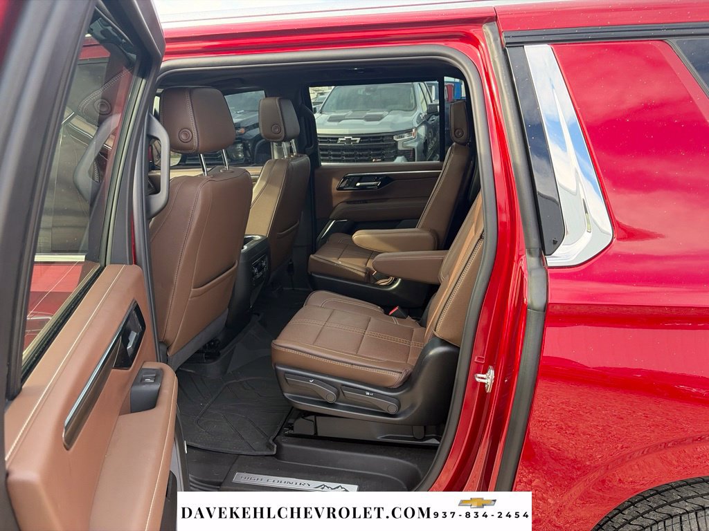 Used 2026 Chevrolet Suburban High Country w/ Sun And Tow Package AWD/4WD image 25