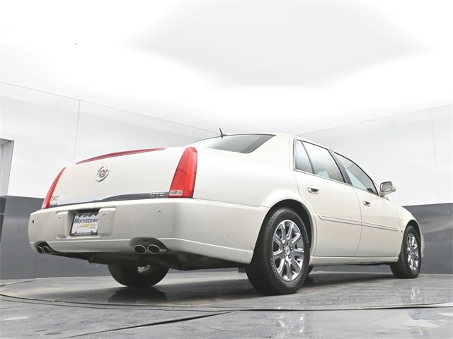 Used 2008 Cadillac DTS w/ Sun And Sound Package image 46