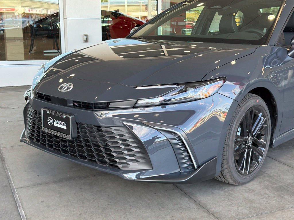 Certified 2026 Toyota Camry SE FWD image 3