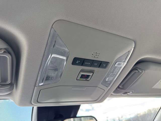 Used 2025 Toyota RAV4 XLE image 21