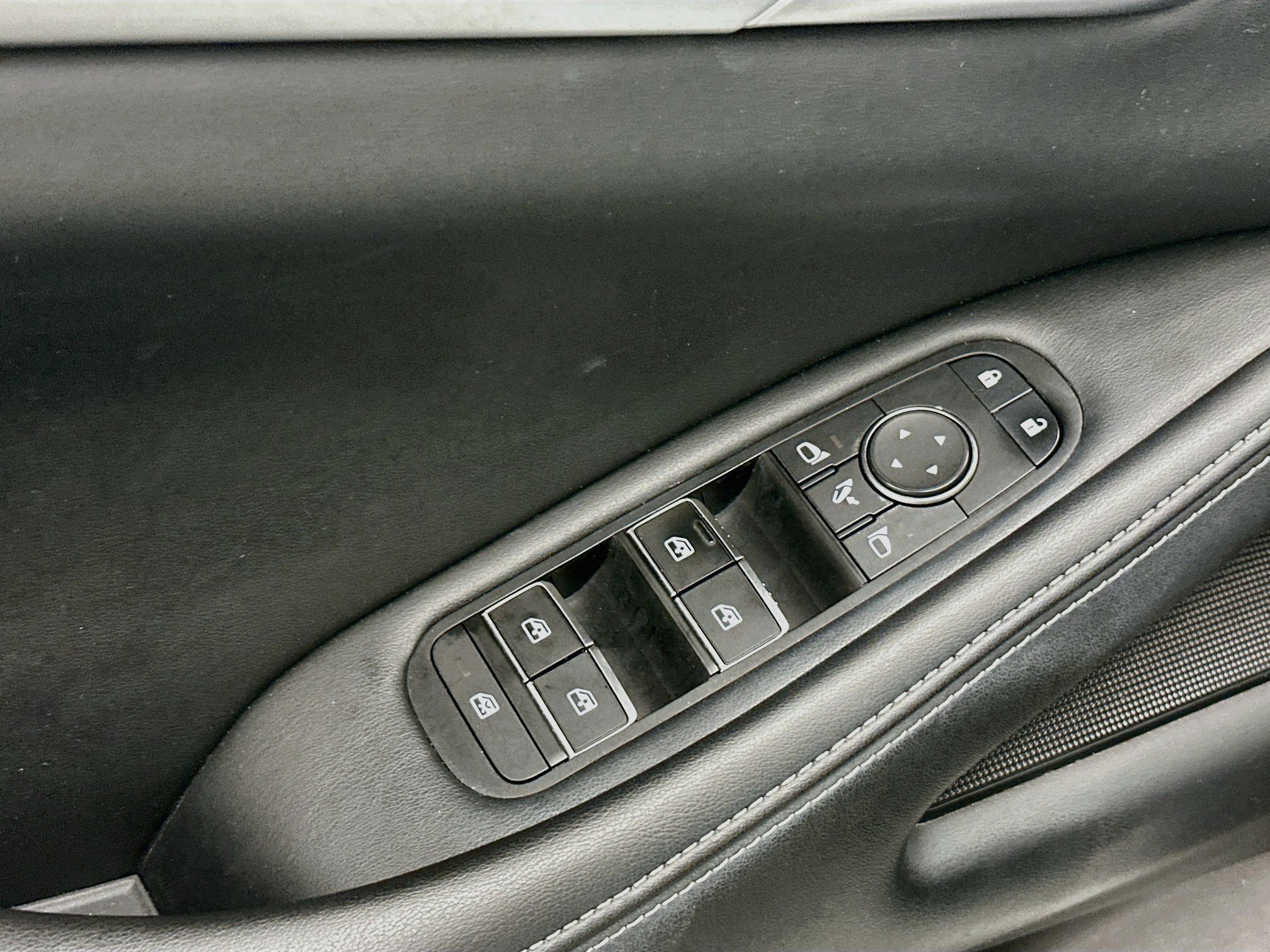 Used 2023 INFINITI QX60 Luxe w/ Cargo Package AWD/4WD image 15