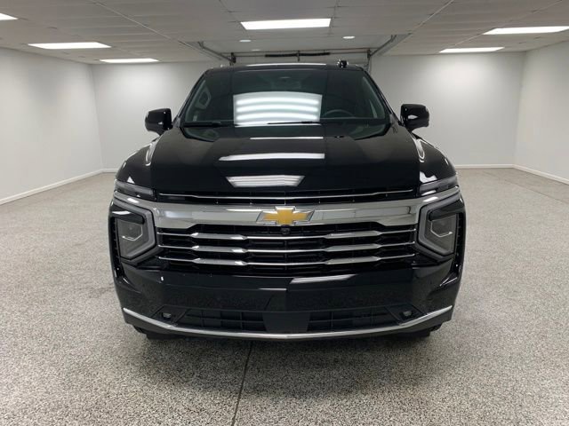 New 2026 Chevrolet Suburban LT w/ Comfort Package image 2