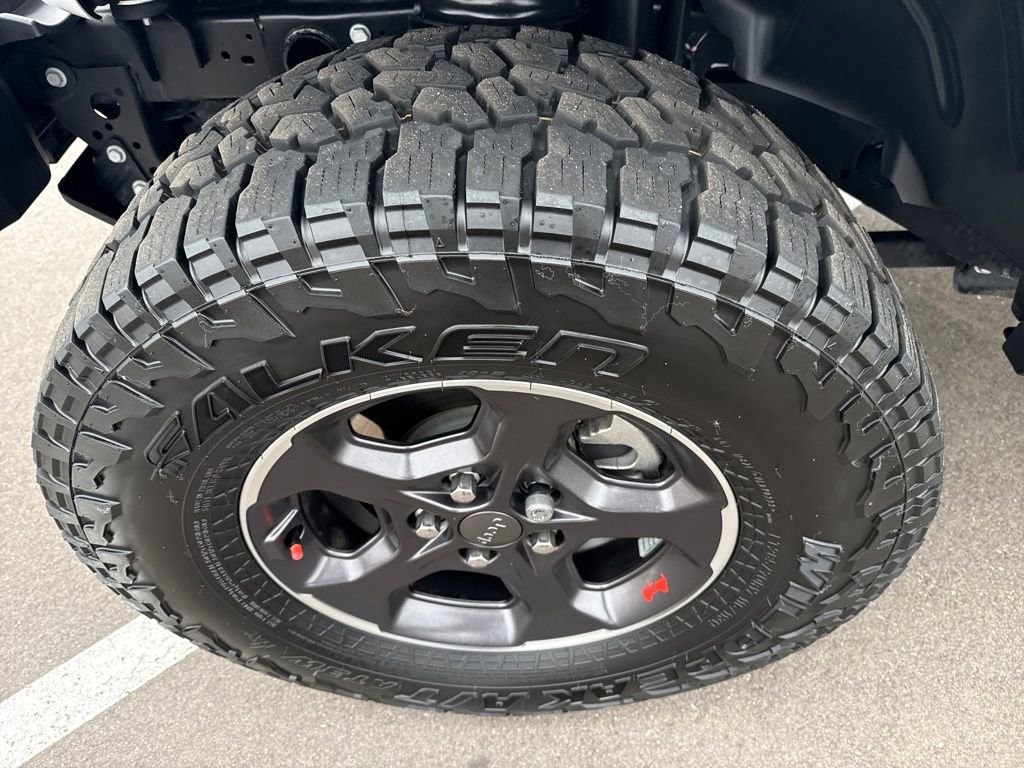 Used 2023 Jeep Gladiator Rubicon w/ Cold Weather Group image 34