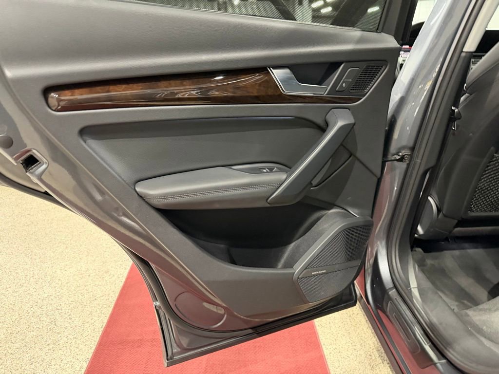 Used 2019 Audi Q5 3.0T Premium Plus w/ Premium Plus Package AWD/4WD image 25