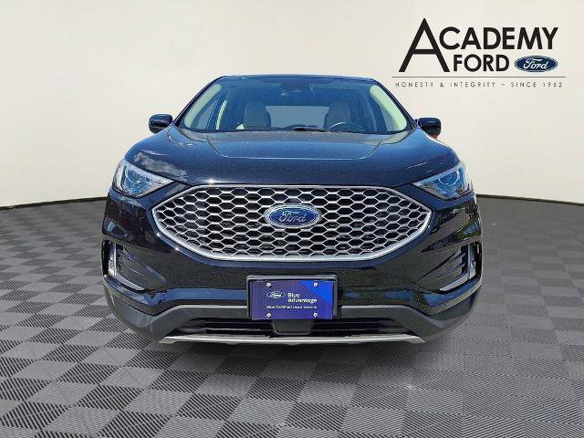 Certified 2024 Ford Edge SEL w/ Convenience Package AWD/4WD image 2