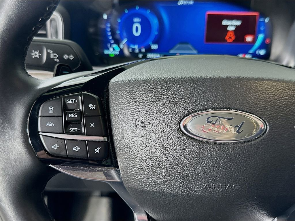 Used 2021 Ford Explorer Platinum w/ Equipment Group 601A image 23