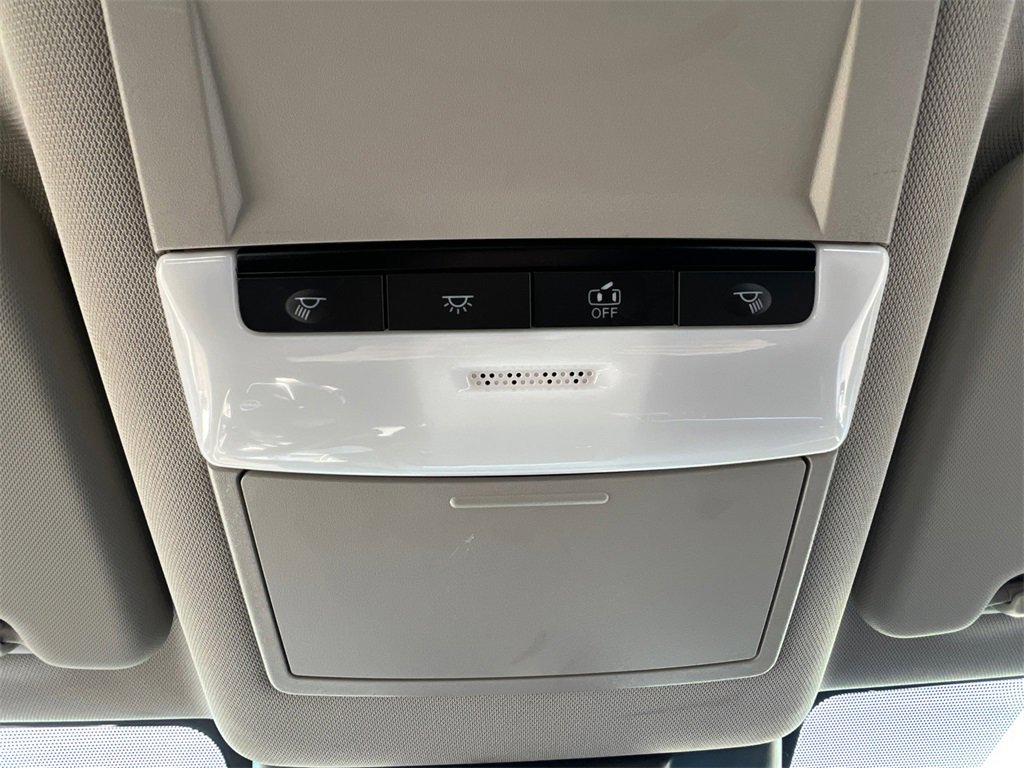 Used 2023 Nissan Rogue S image 22