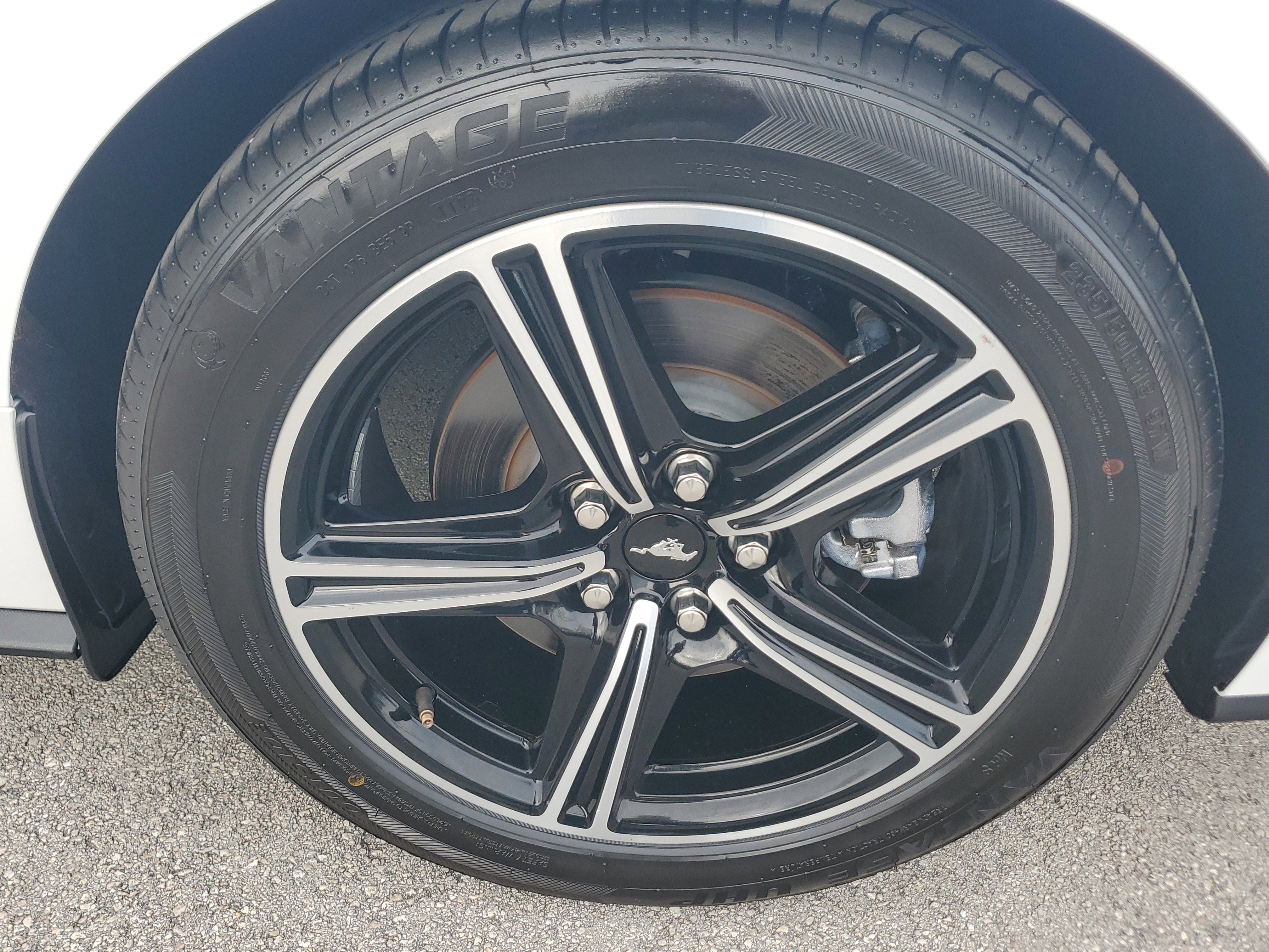 Used 2024 Ford Mustang Coupe image 27