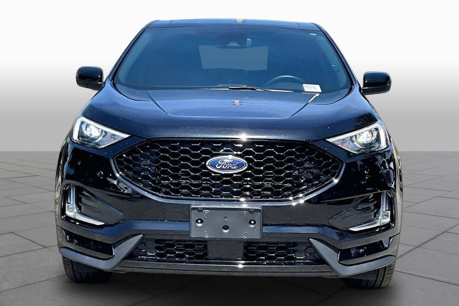 Used 2022 Ford Edge ST-Line w/ Class II Trailer Tow Package AWD/4WD image 6