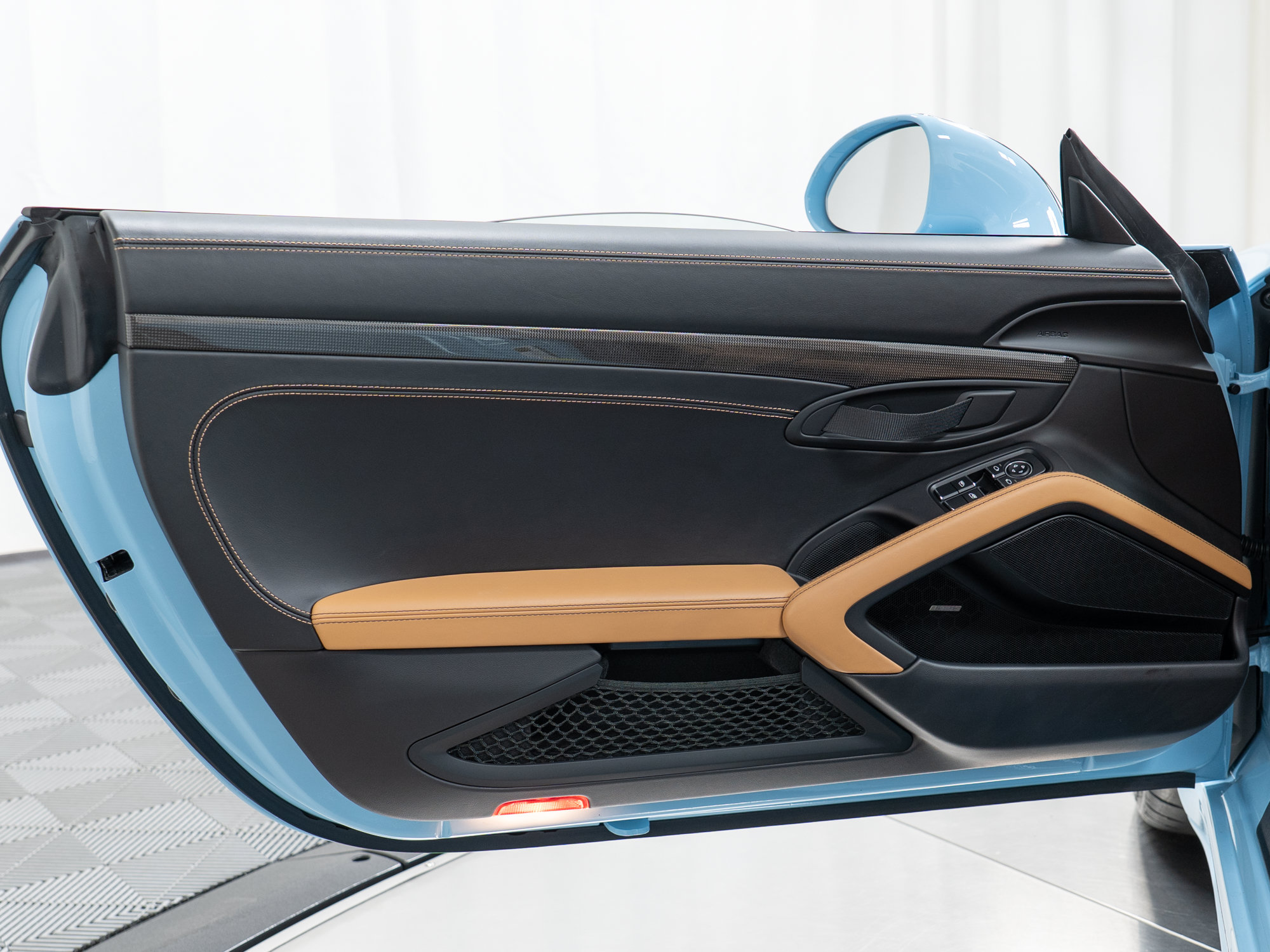 Certified 2019 Porsche 911 Speedster RWD image 15