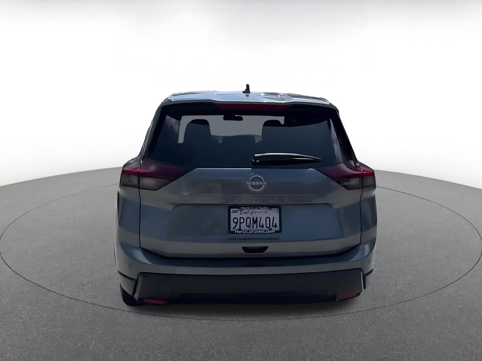 Used 2025 Nissan Rogue SV FWD image 12