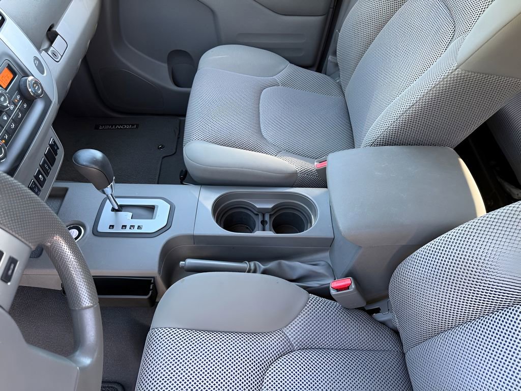 Used 2021 Nissan Frontier SV image 26