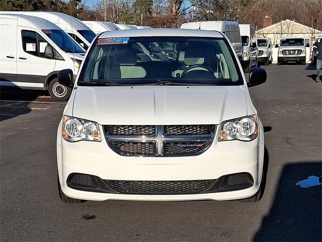 Used 2013 Dodge Grand Caravan SE image 2