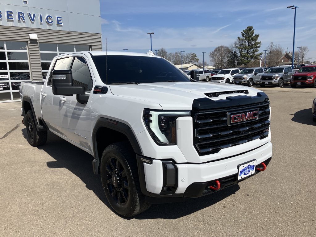 Used 2024 GMC Sierra 2500 AT4 AWD/4WD image 4
