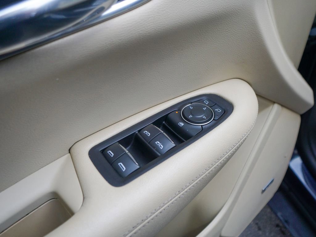 Used 2017 Cadillac XT5 FWD w/ LPO, Wheel Lock Package image 17