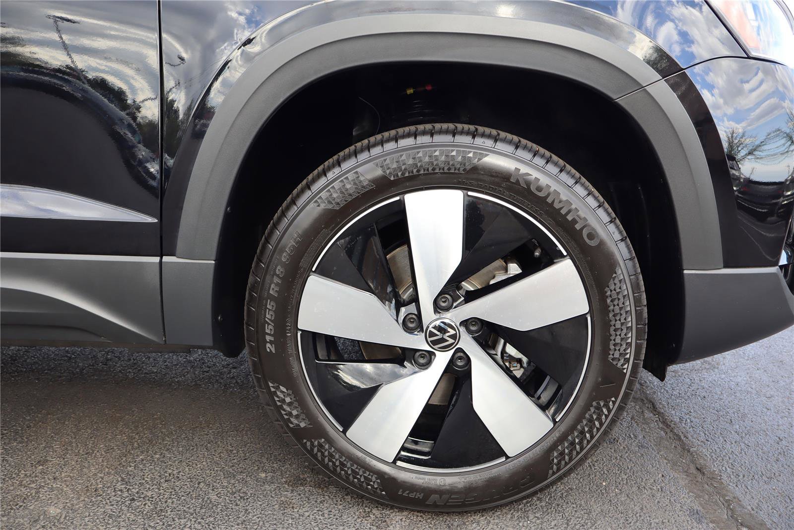 Certified 2025 Volkswagen Taos S image 11