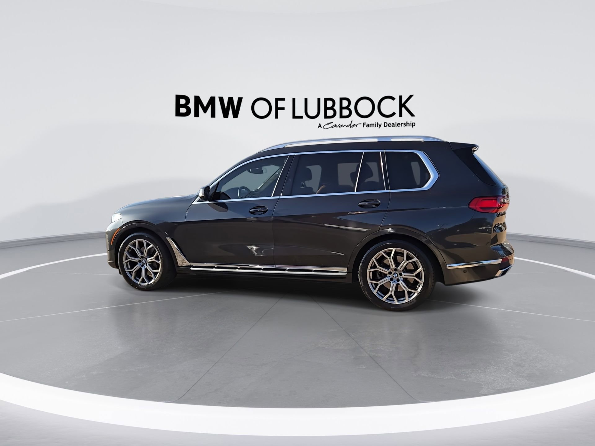 Used 2022 BMW X7 xDrive40i w/ Executive Package AWD/4WD image 6