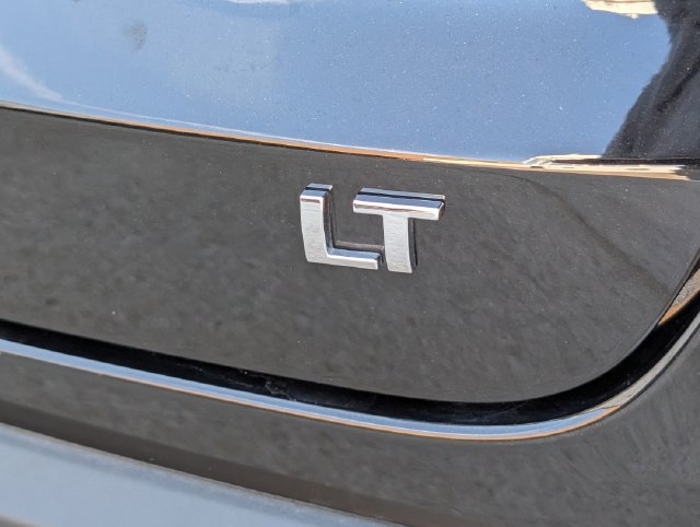 Certified 2025 Chevrolet Trax LT FWD image 30