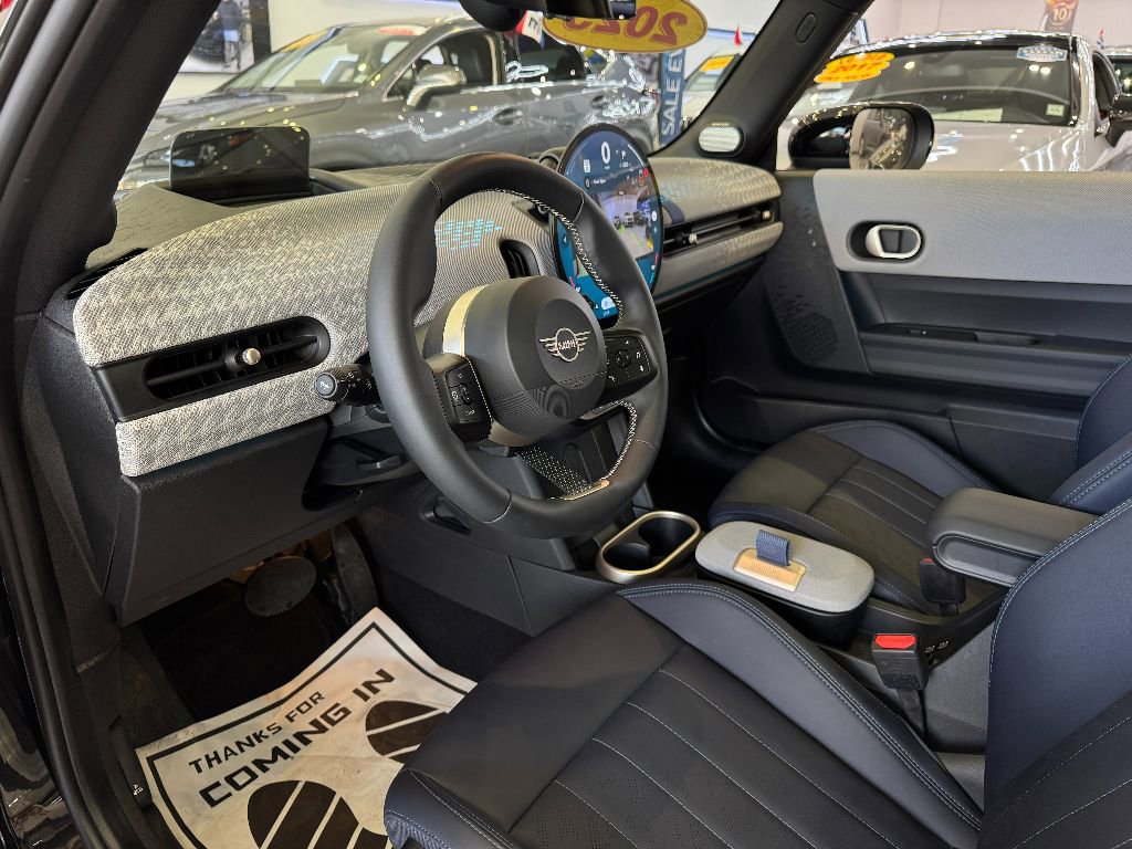 Used 2025 MINI Cooper S image 21