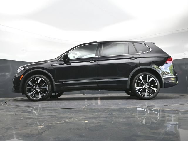 Used 2024 Volkswagen Tiguan SEL R-Line AWD/4WD image 39