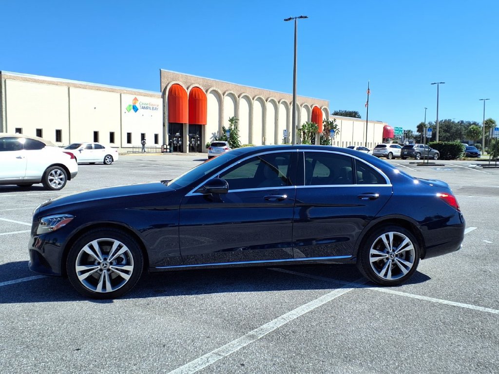 Used 2021 Mercedes-Benz C 300 4MATIC Sedan image 4