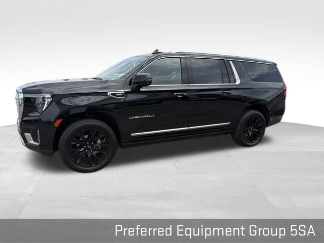 Used 2024 GMC Yukon XL Denali w/ Advanced Technology Package AWD/4WD image 7
