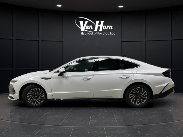 Used 2025 Hyundai Sonata SEL FWD image 4