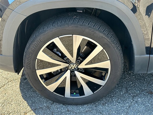 Used 2023 Volkswagen Taos SE image 10