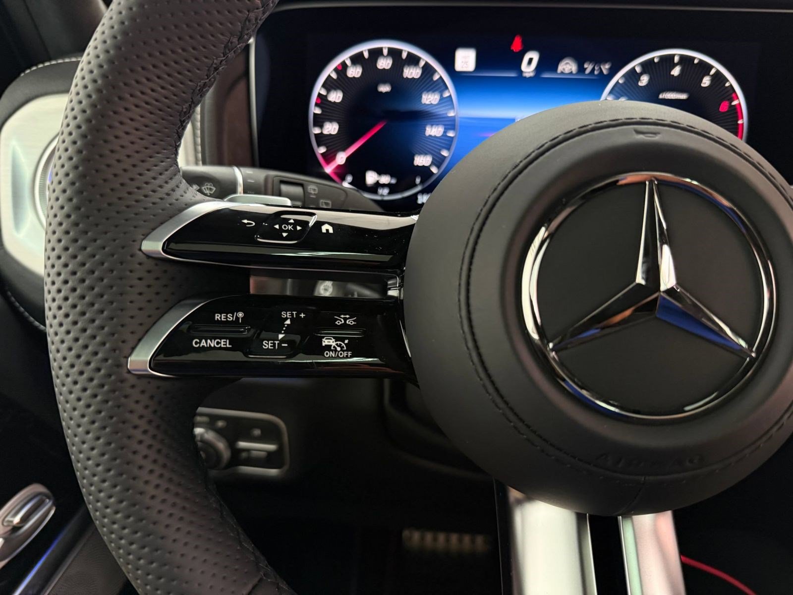 New 2026 Mercedes-Benz G 550 image 13