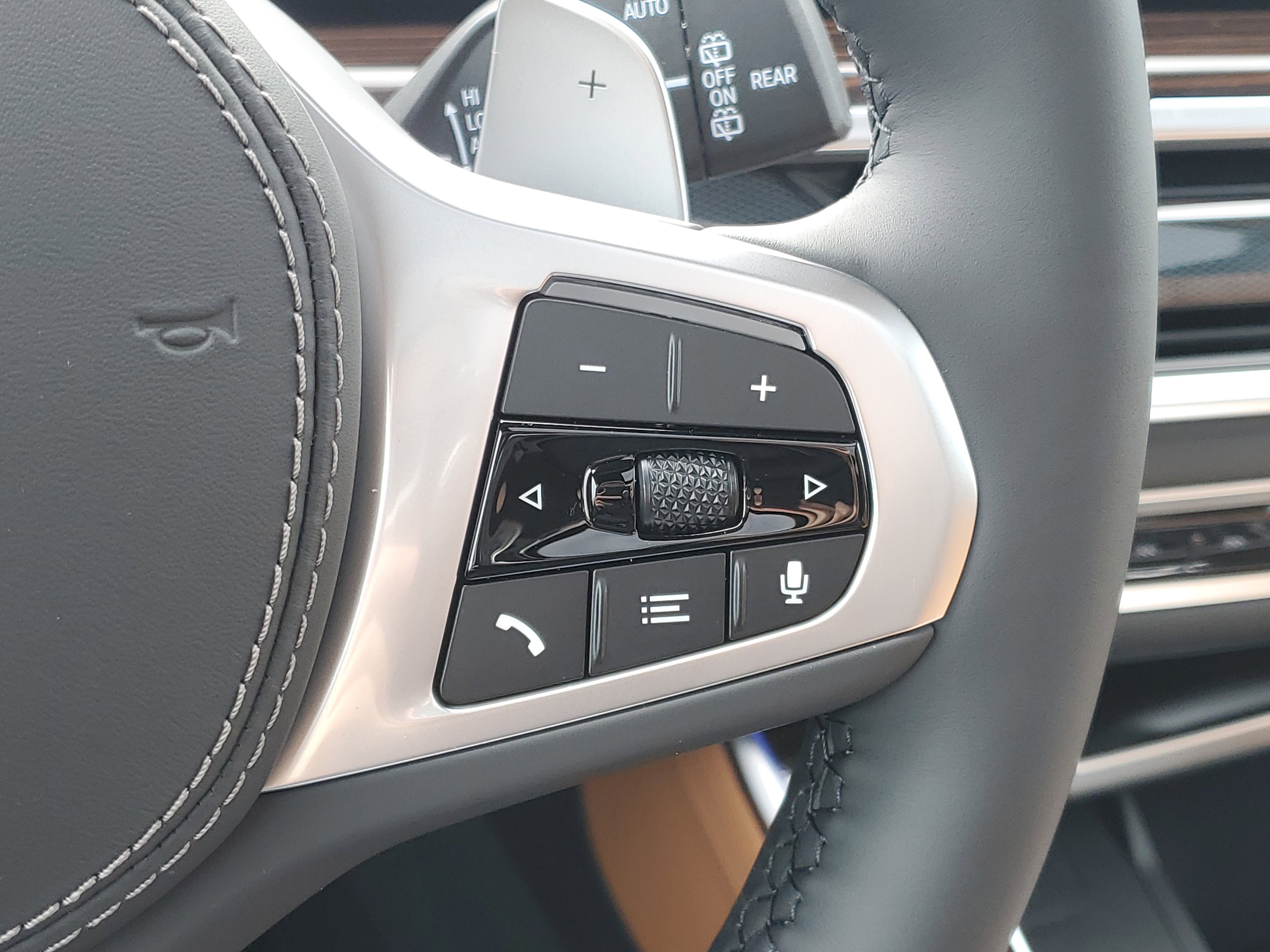 New 2026 BMW X5 xDrive40i w/ M Sport Package AWD/4WD image 13