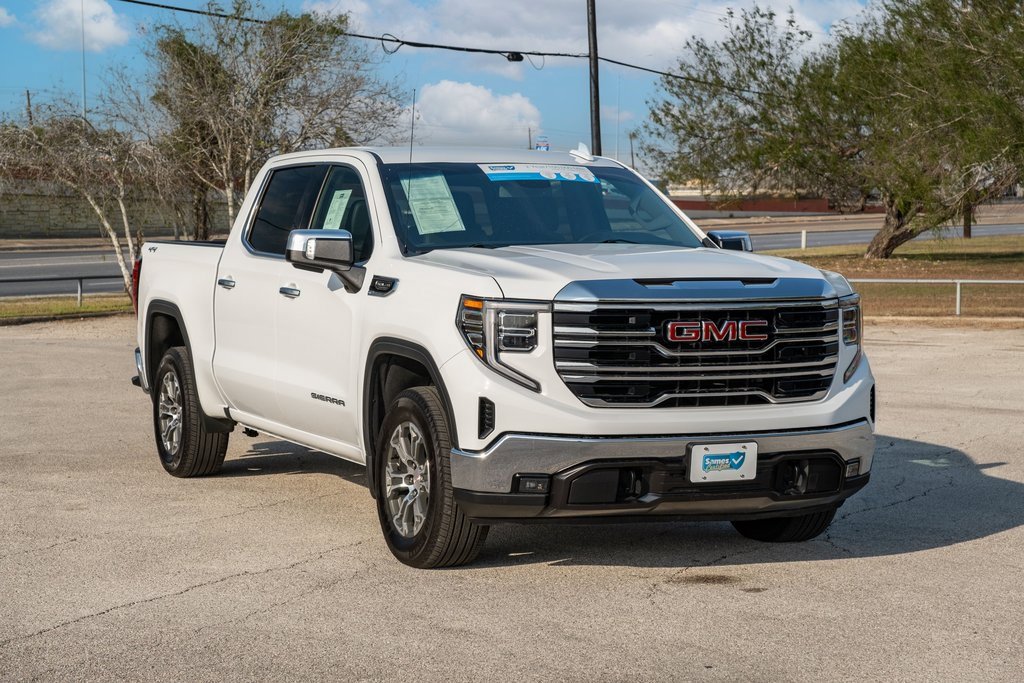 Used 2024 GMC Sierra 1500 SLT image 1