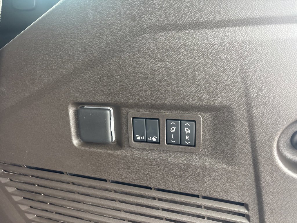 New 2026 Chevrolet Tahoe LT w/ Comfort Package image 7