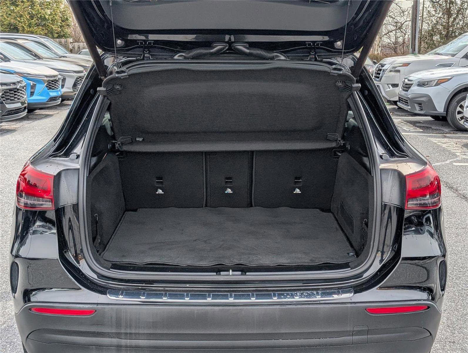 Used 2023 Mercedes-Benz GLA 250 4MATIC w/ AMG Line Exterior image 13